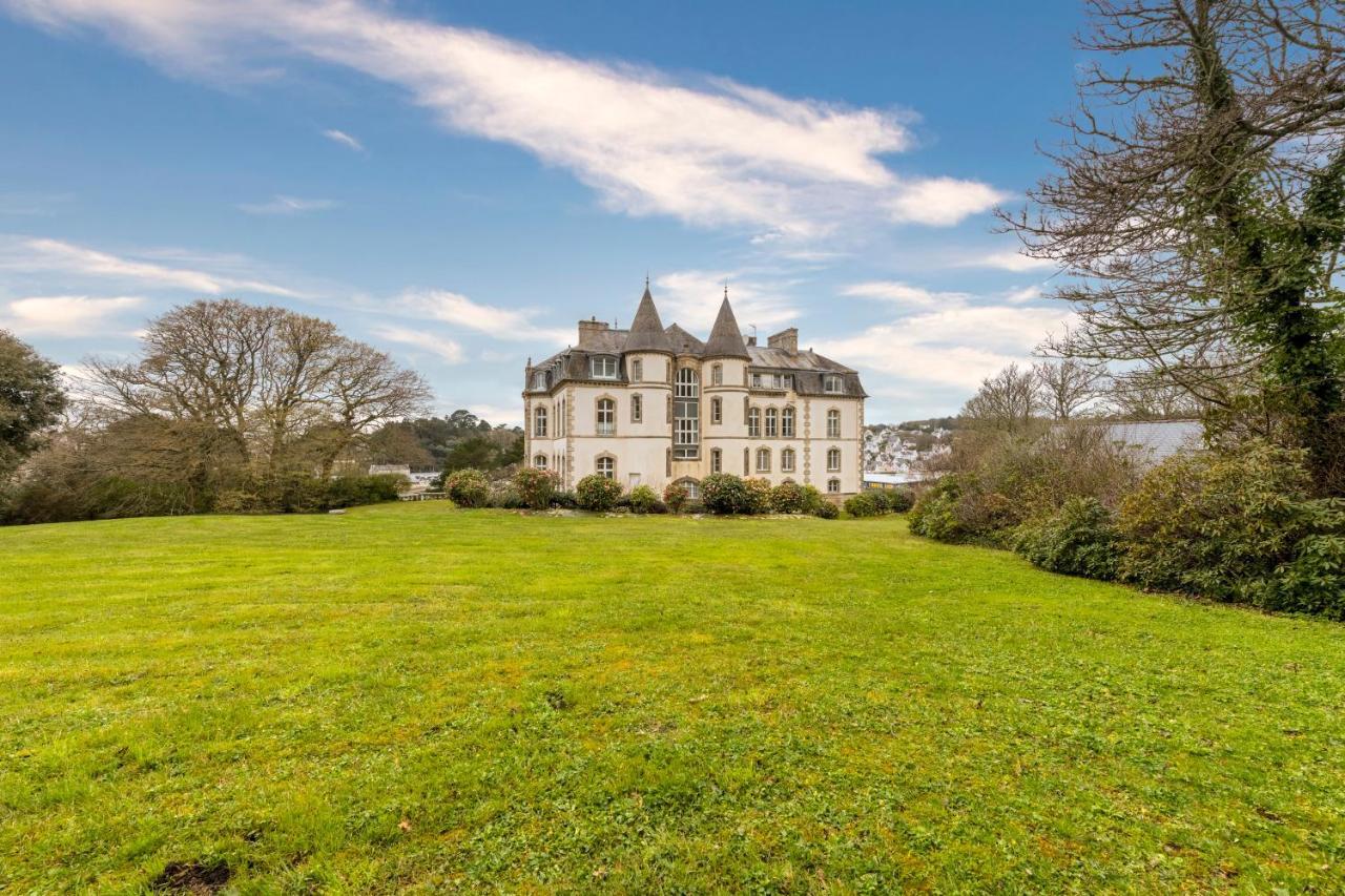 Chateau De Locqueran Pierres Et Filets Bleus Одиерн Екстериор снимка