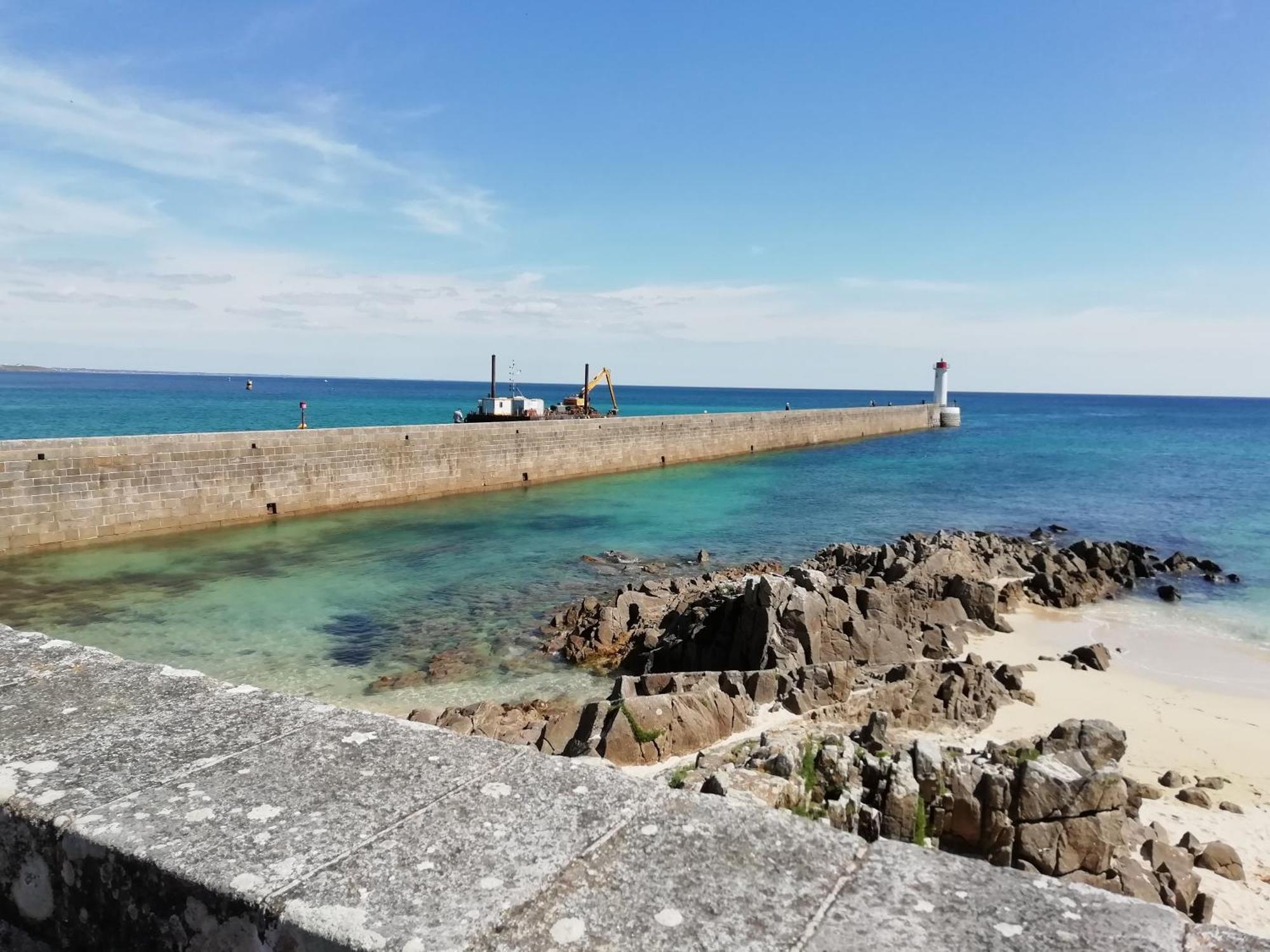 Chateau De Locqueran Pierres Et Filets Bleus Одиерн Екстериор снимка