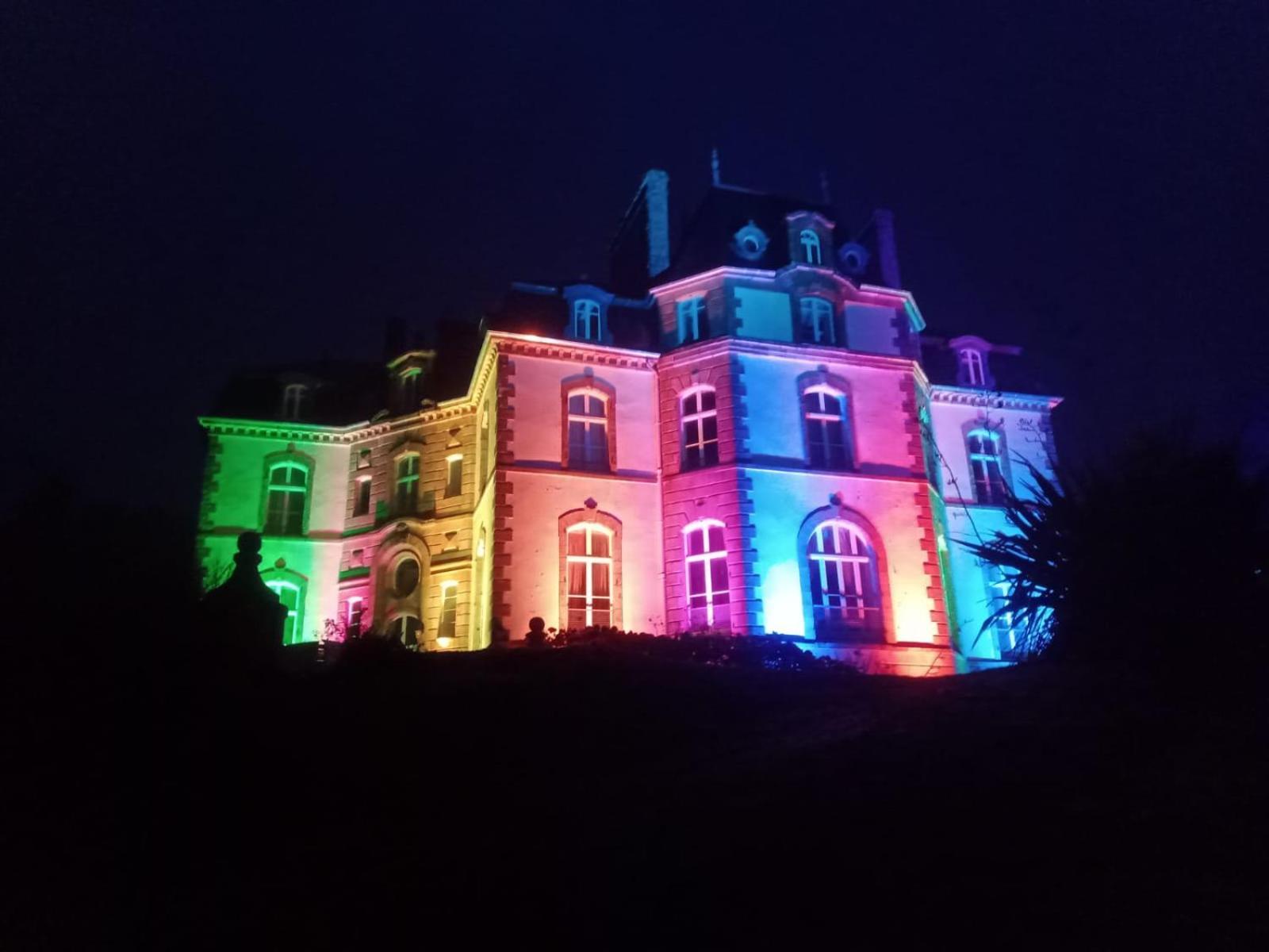Chateau De Locqueran Pierres Et Filets Bleus Одиерн Екстериор снимка
